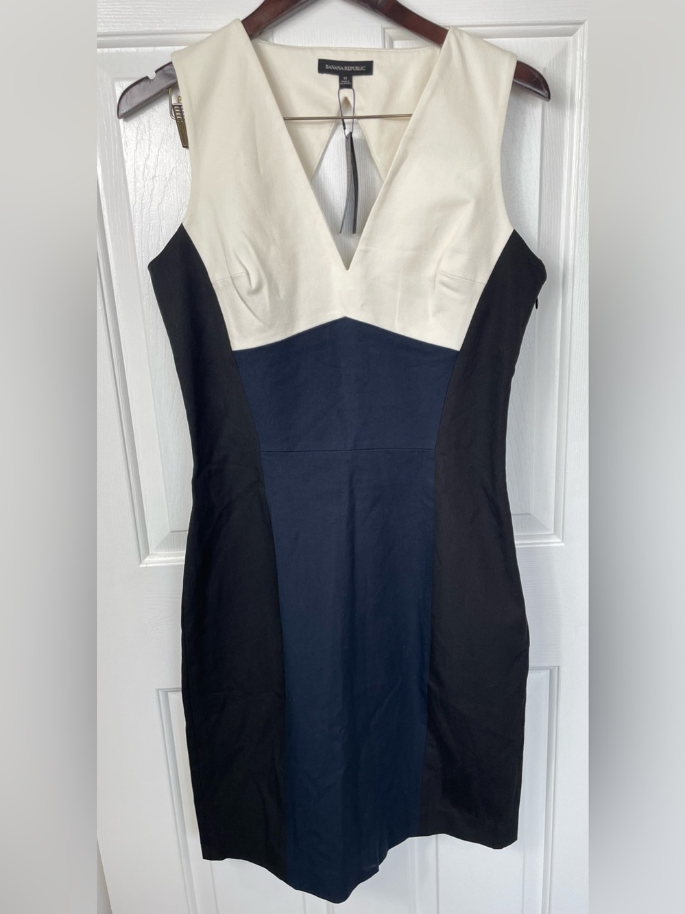New $140 BANANA REPUBLIC Sloan 12‎ Large Colorblock Cutout Sheath Dress - Picture 2 of 10